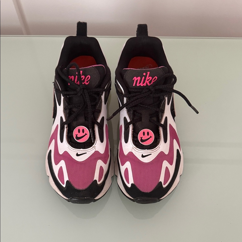 Nike Women’s Air Max 200 Pink ‘Have A Nike Day’ sneakers
